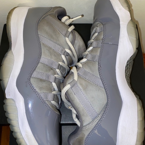 Jordan 11 low Grey Toes Size 10.5 VNDS - Picture 3 of 5